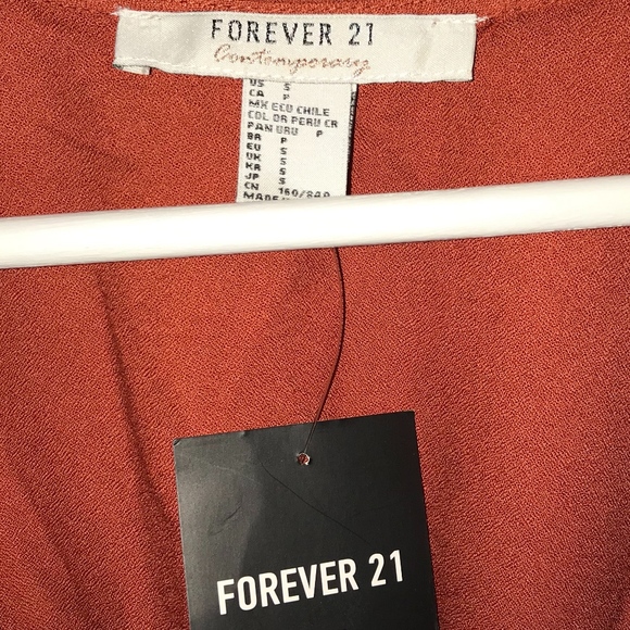 Forever 21 Top - Picture 2 of 6
